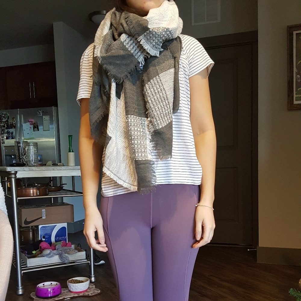 4 scarve bundle